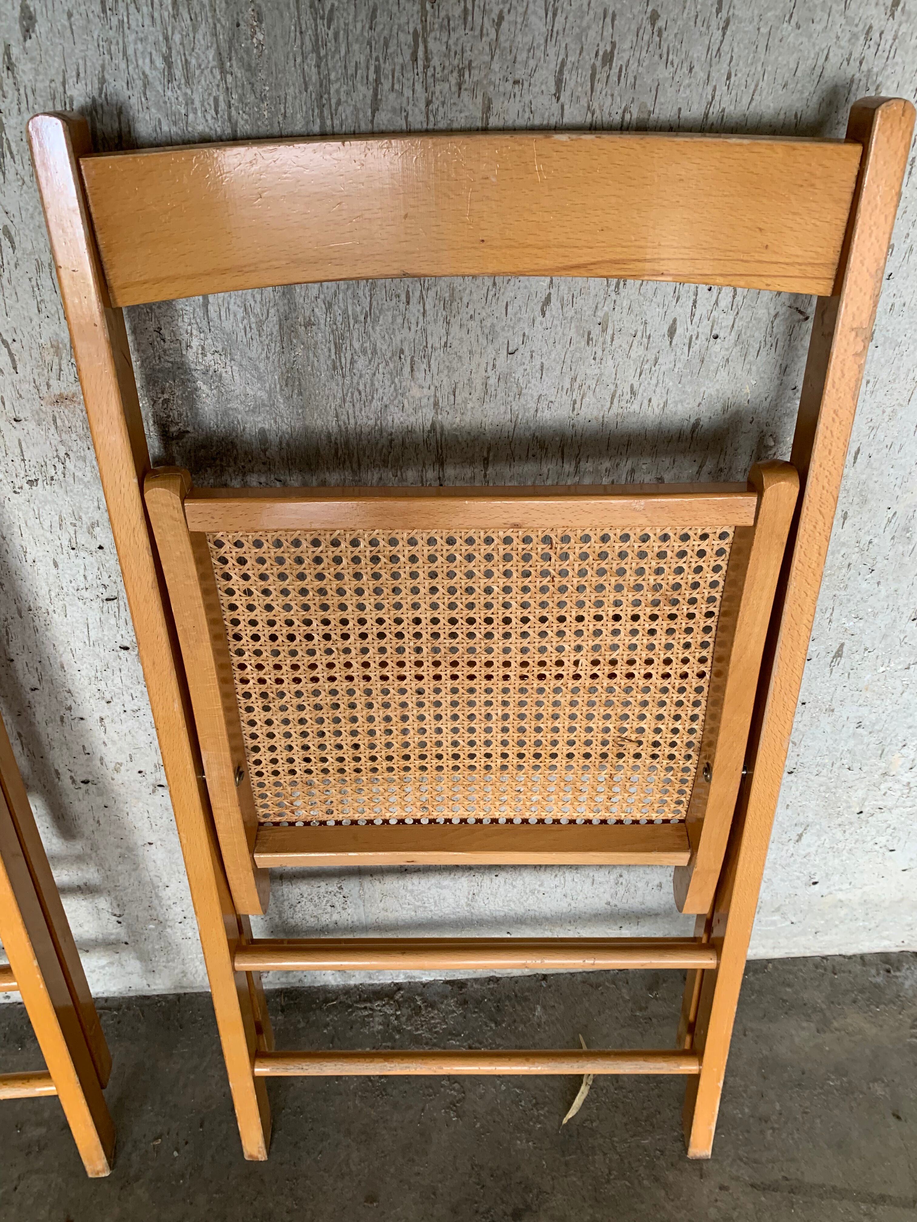 Cannee folding chair