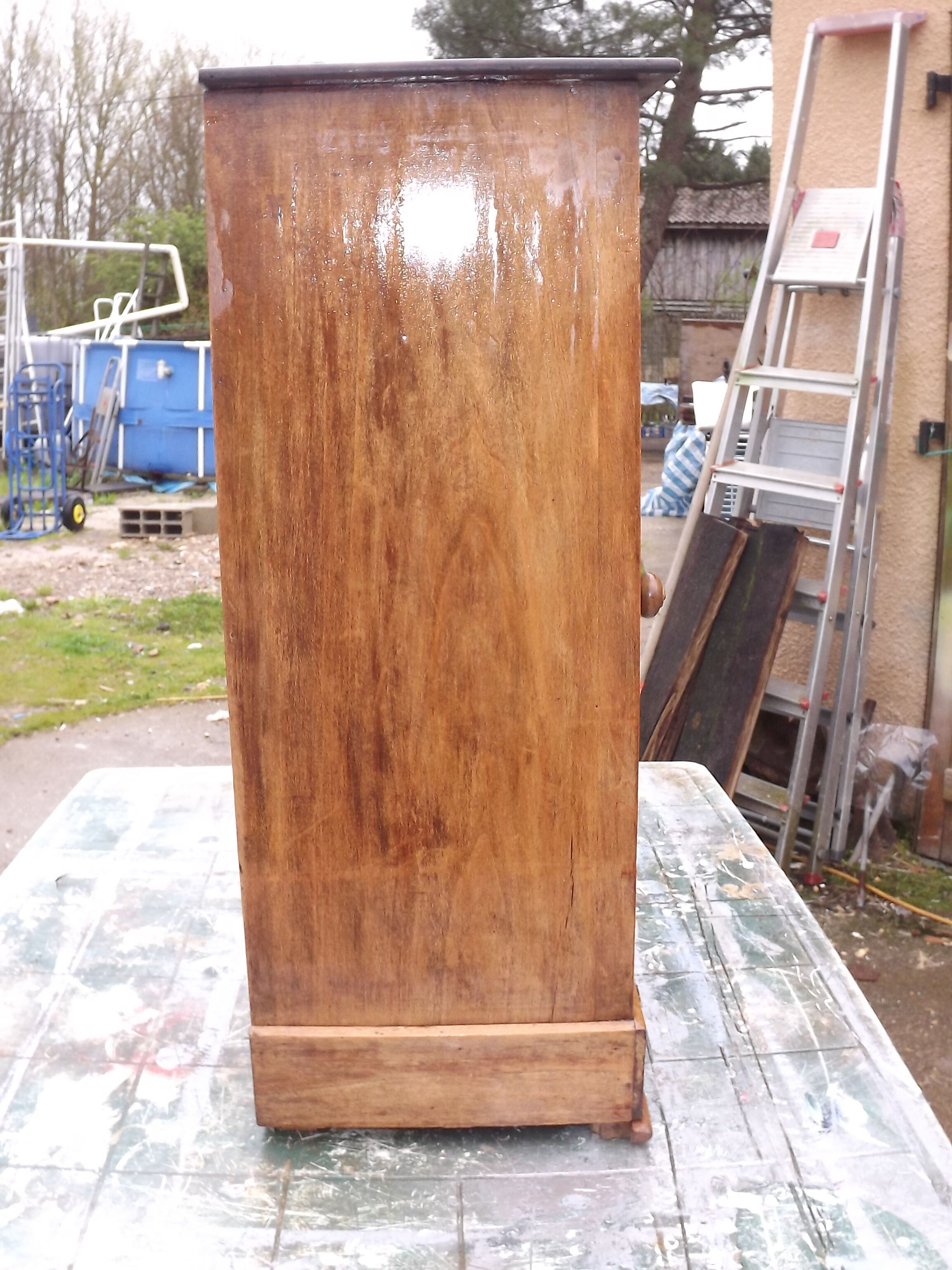 Bedside walnut 19 th