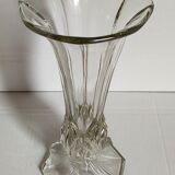 Art-Deco high foot vase in molded crystal early twentieth century
