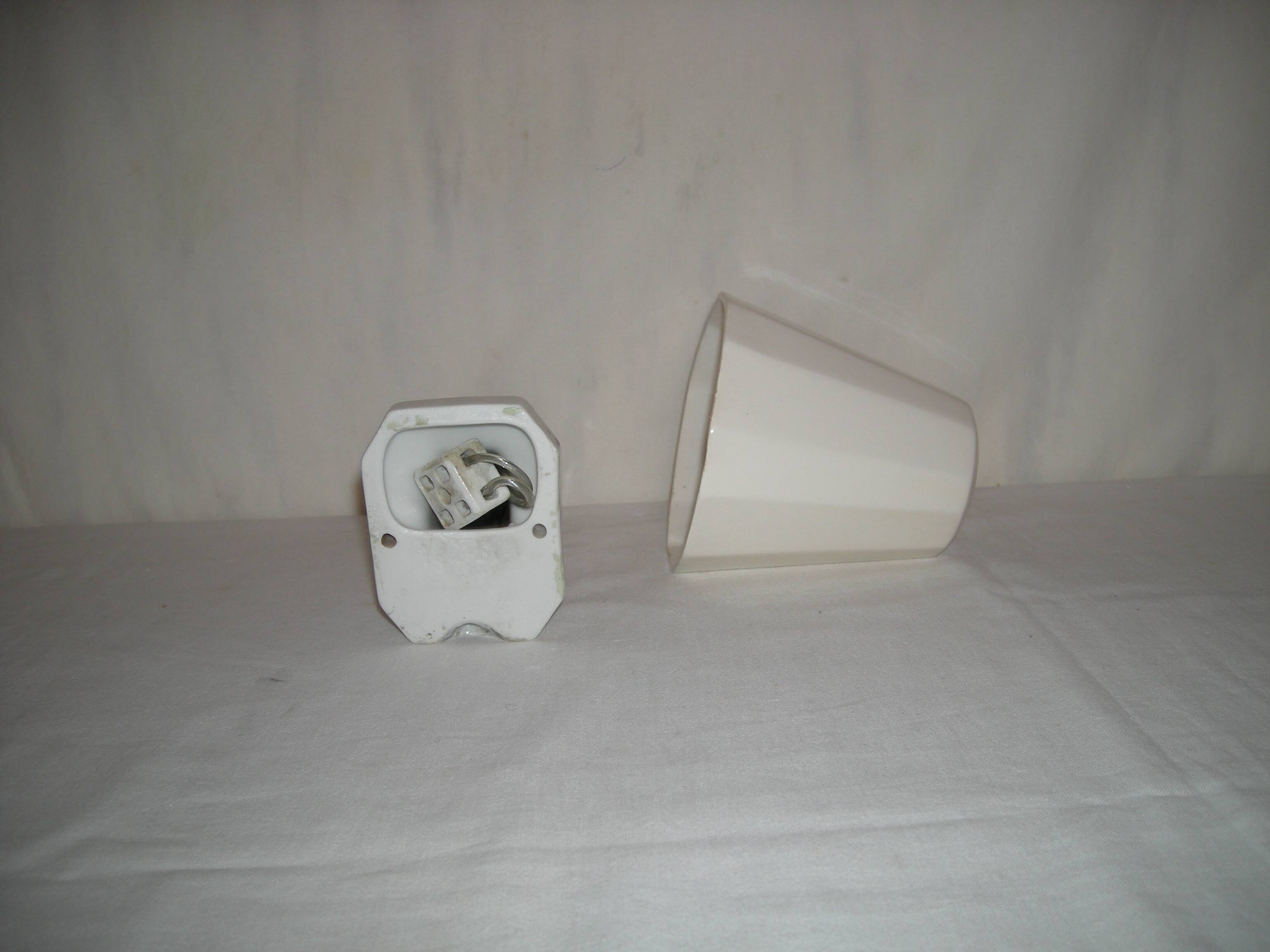 Porcelain wall light from the 20s - 30s