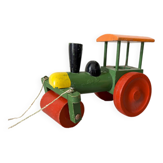 Tracteur rouleau compresseur en bois