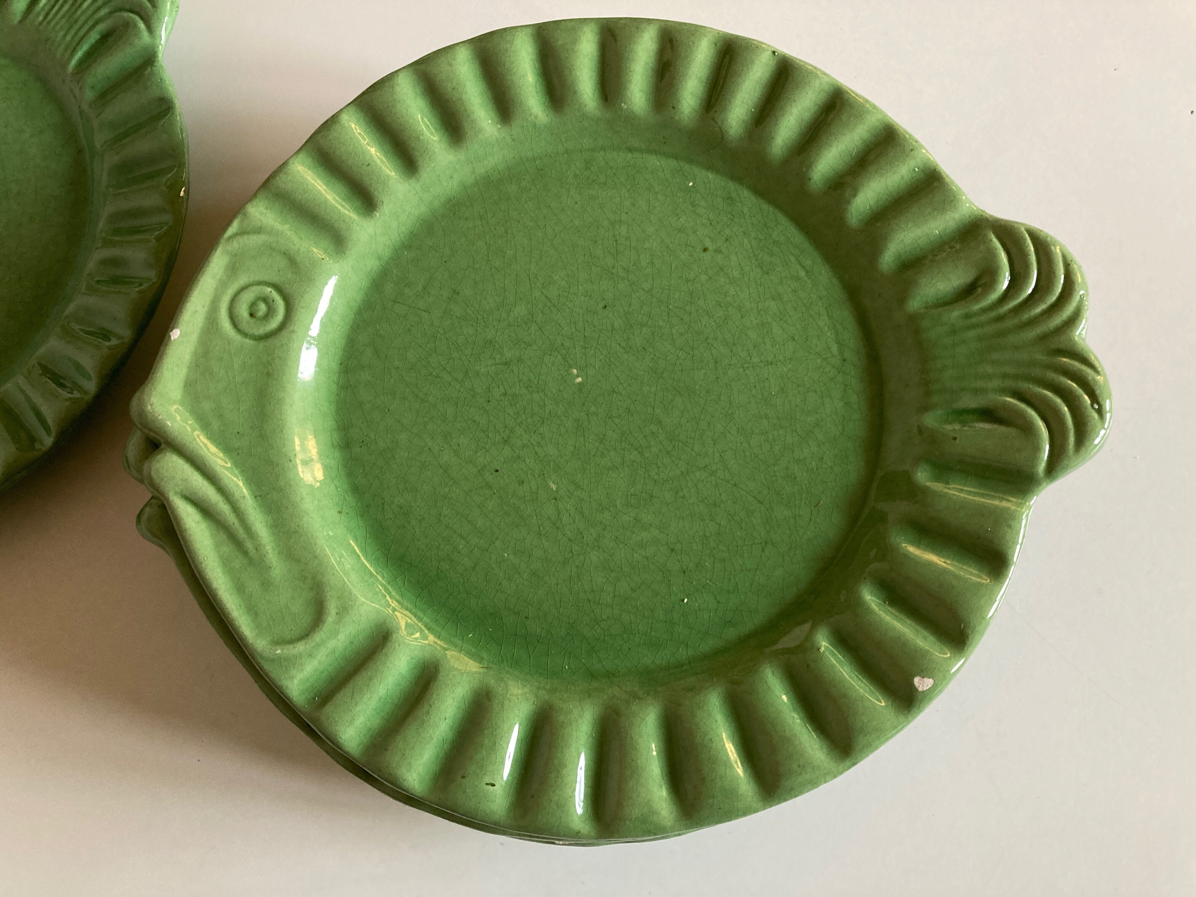 Set de 6 assiettes en terre vernissée vert Atelier Cérenne Vallauris 1945 - 1958