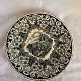 Set of 2 small plates Dutch earthenware Maestricht