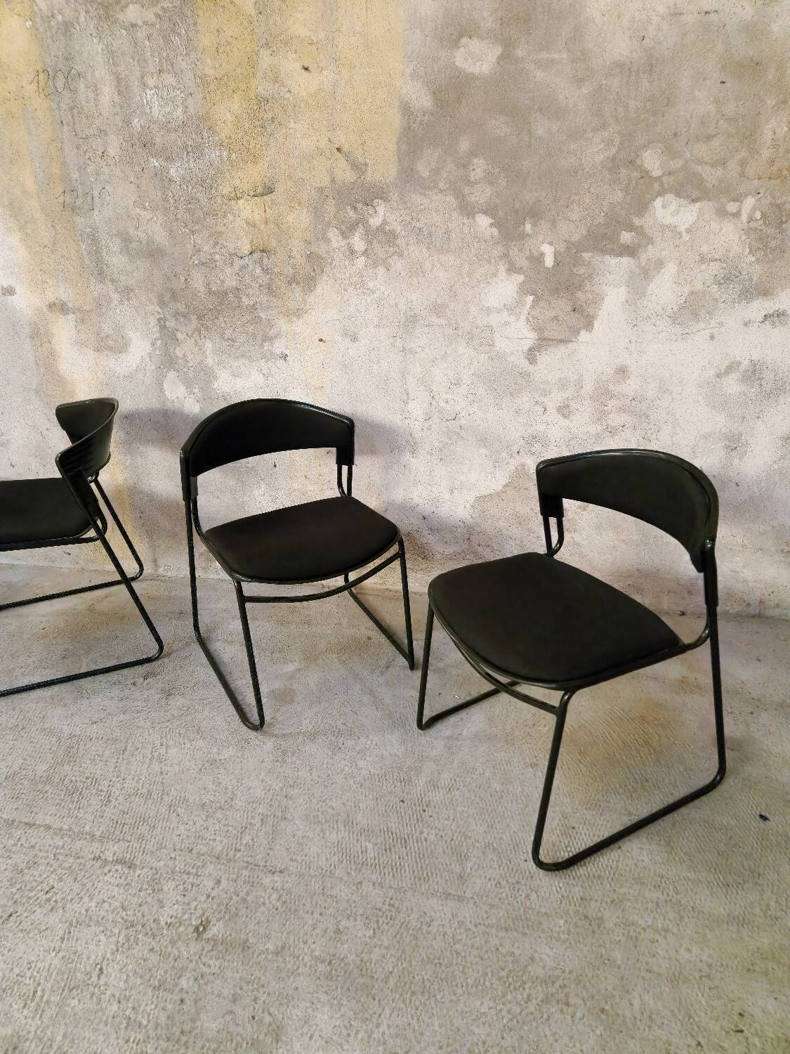5 chaises Assisa - Paolo Favaretto