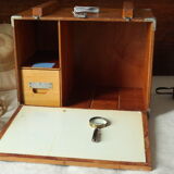 Caisse, vintage wood business firm