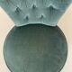 Fauteuil crapaud en velours bleu