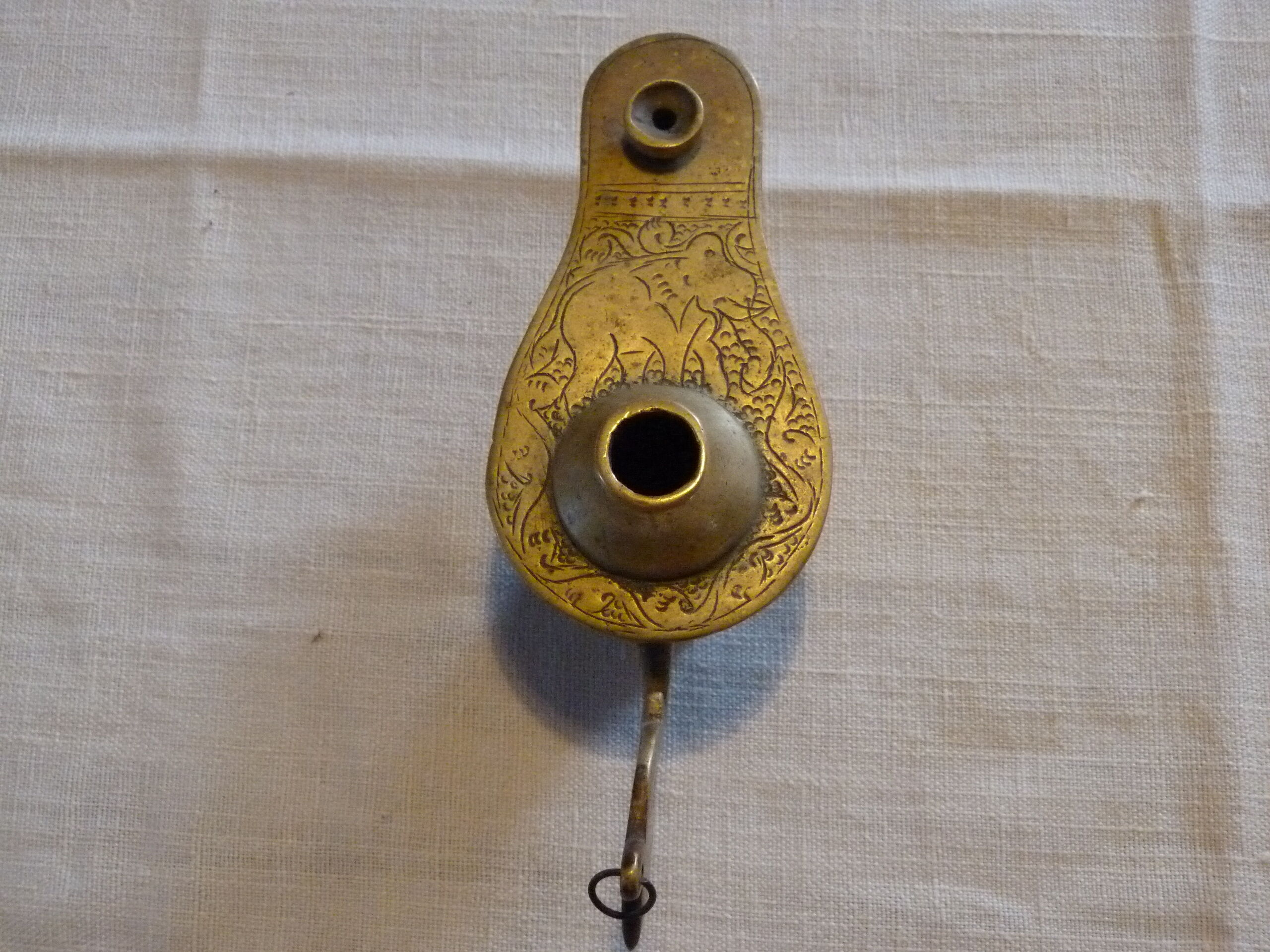 Old oil lamp style Oriental Aladdin copper