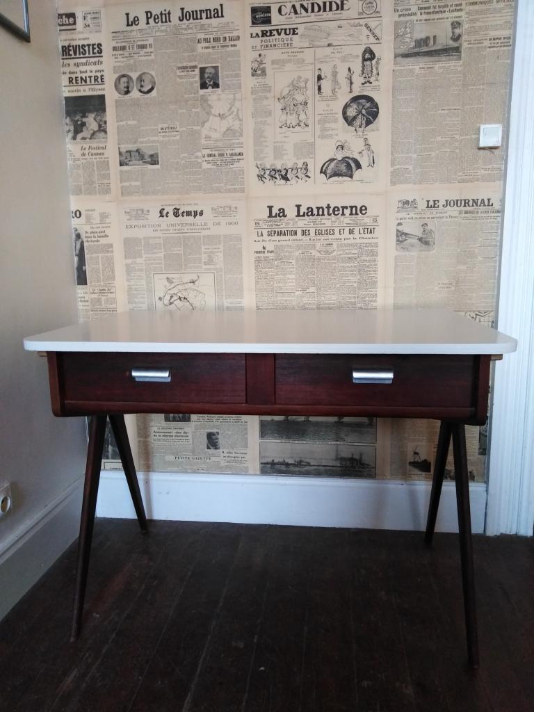 Vintage desk feet compass