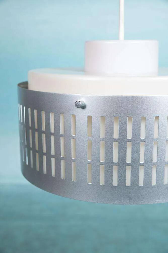 Minimalist 1970s aluminium suspension, mid-century light fixture.