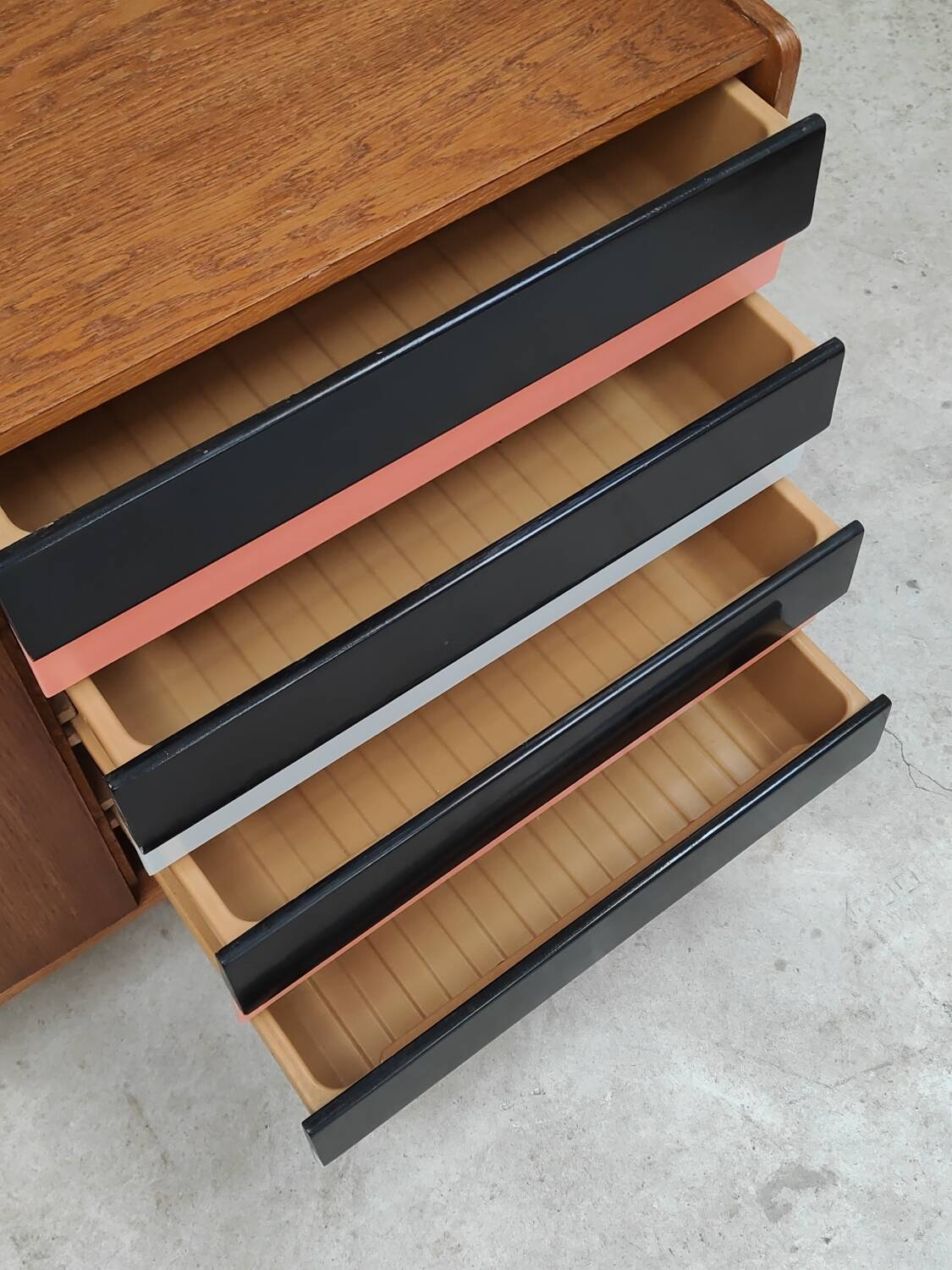 U-460 pink sideboard by Jiri Jiroutek for Interier Praha 60's