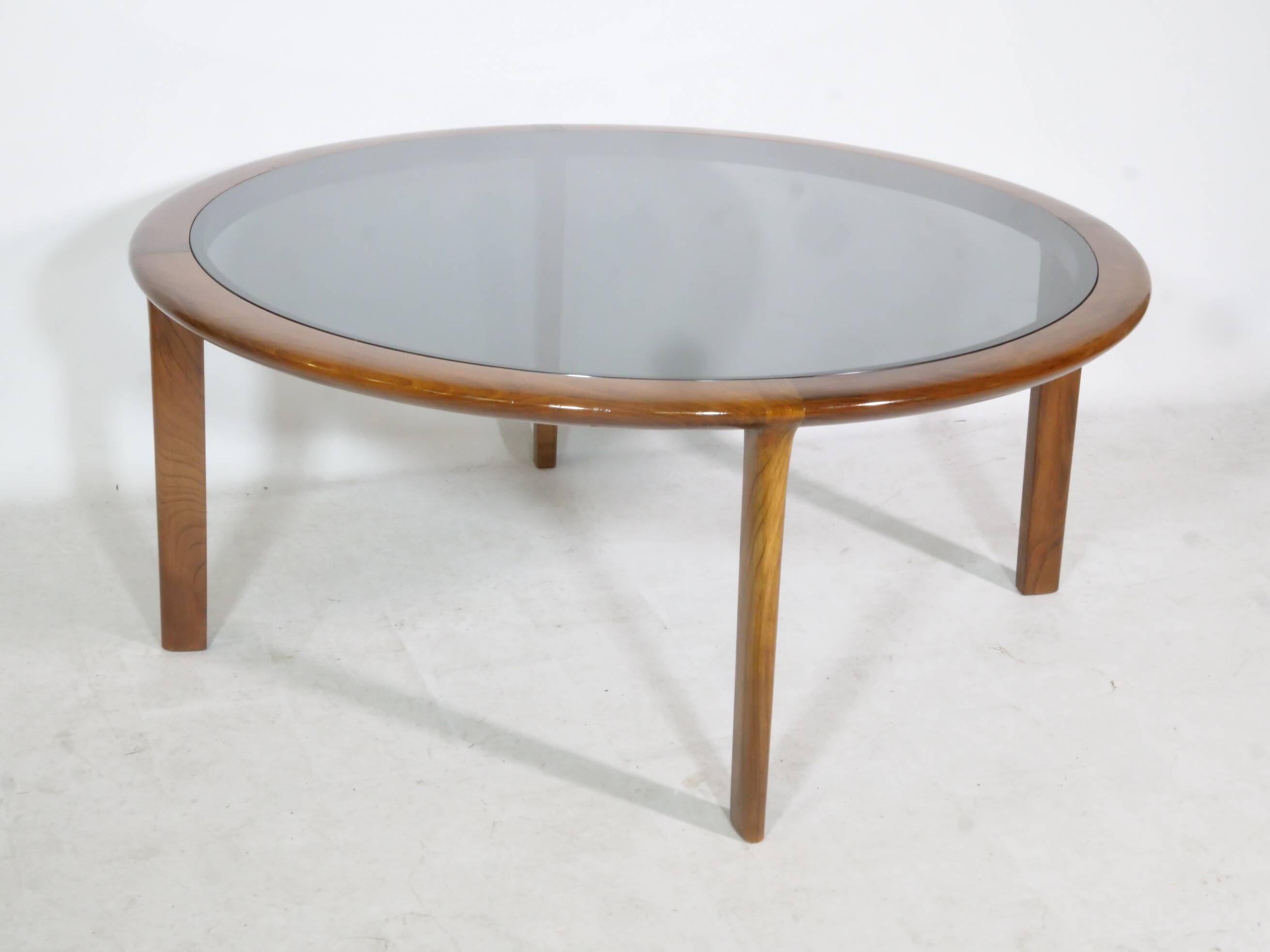 Mid-century design coffee table True vintage table by Knoll, 1960s