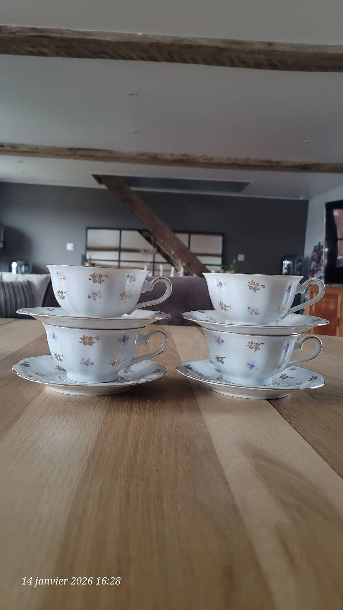 4 cups and saucers in porcelain from Bavaria