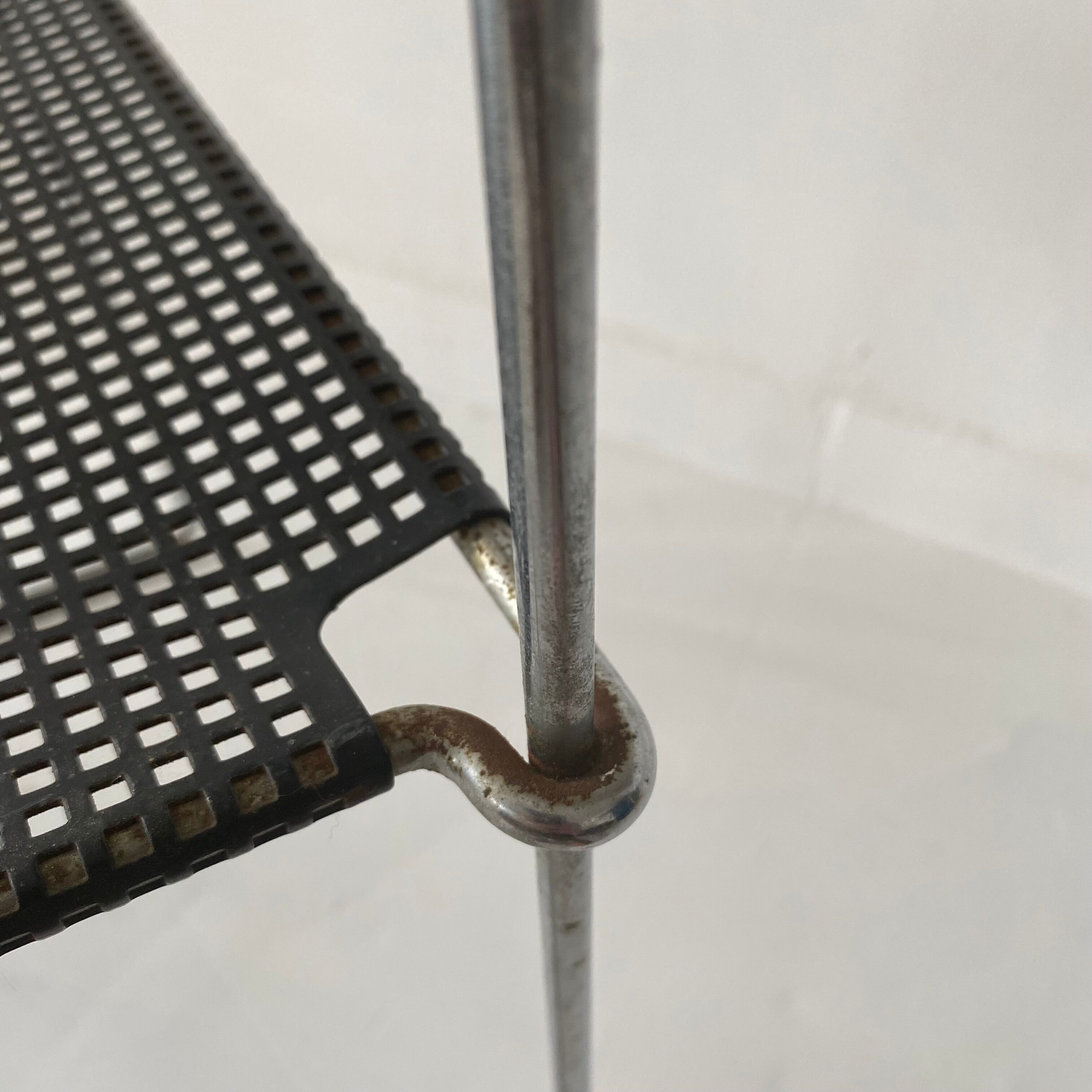 Nuova X line wired chair by Niels Jorgen Haugesen