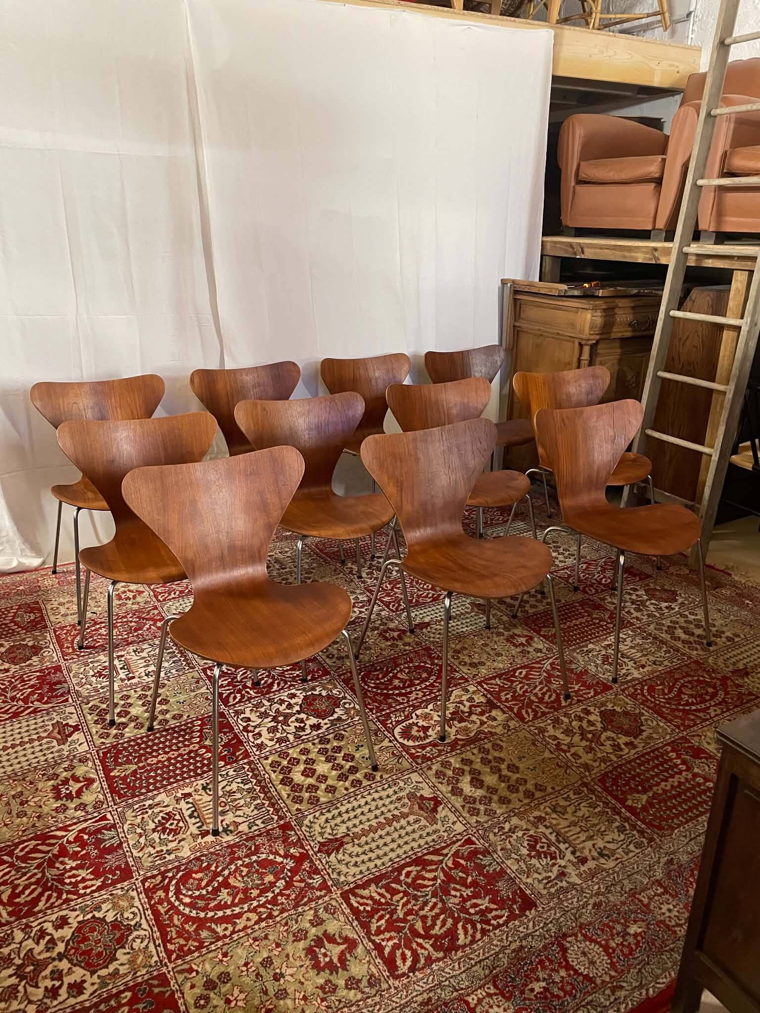 Set of 11 Series 7 3107 chairs in teak – Arne Jacobsen for Fritz Hansen
