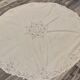 Nappe ronde brodée blanche rétro