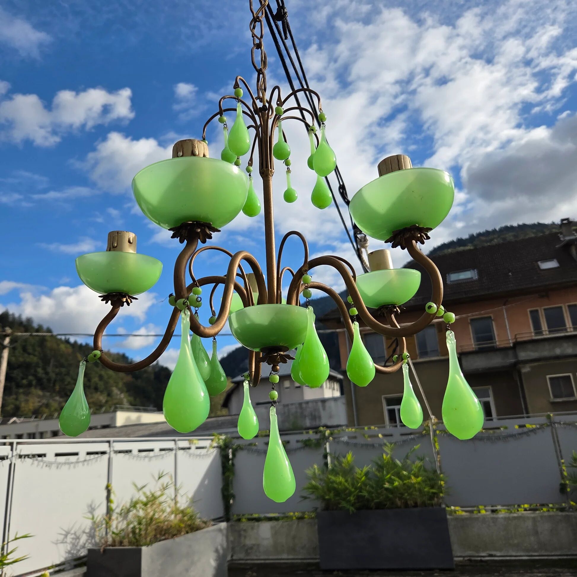 Italian chandelier with 5 lights in green opaline glass with uranium - ouraline