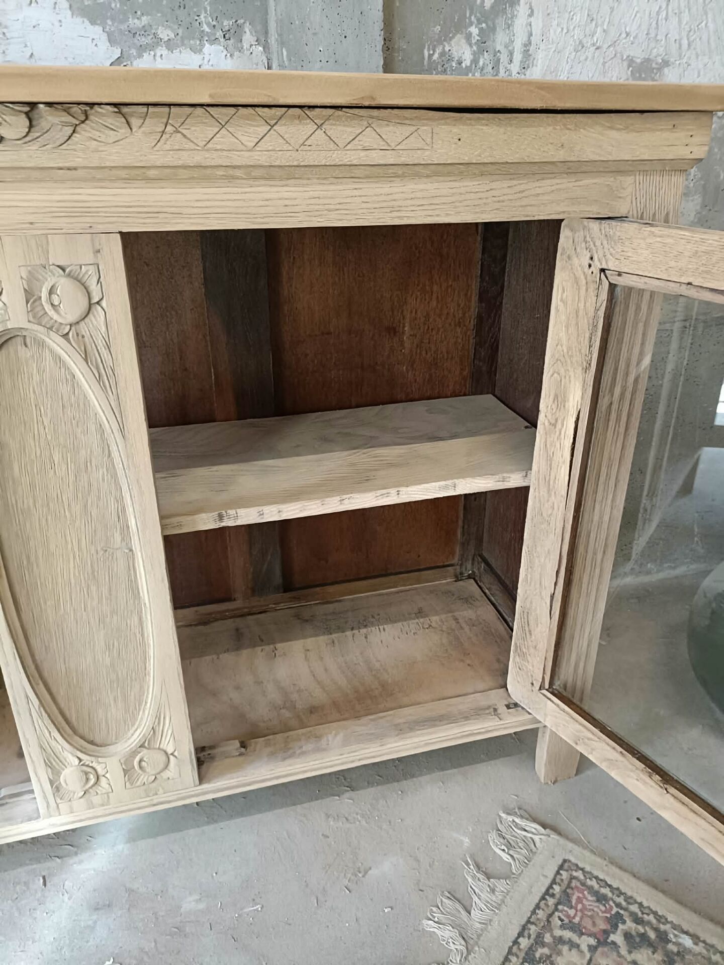 Display cabinet