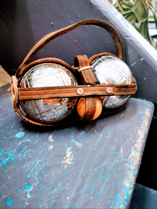 Vintage petanque box