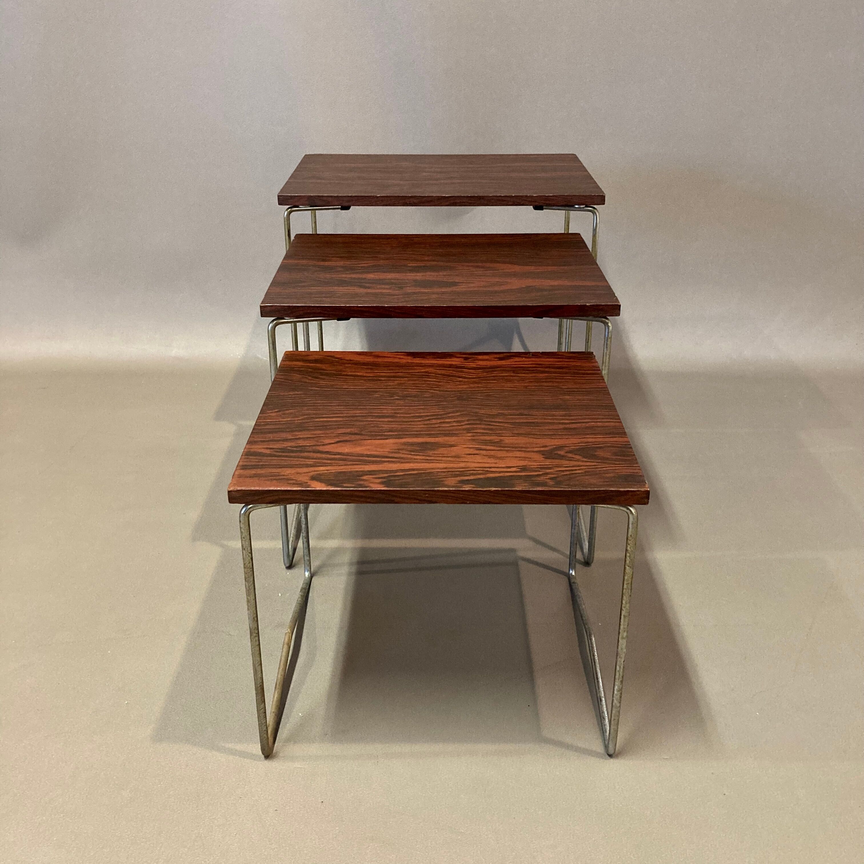 Design trundle table 1950