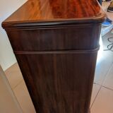 Mahogany chest of drawers with claw feet and mirror
