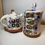 Teapot and tea pot