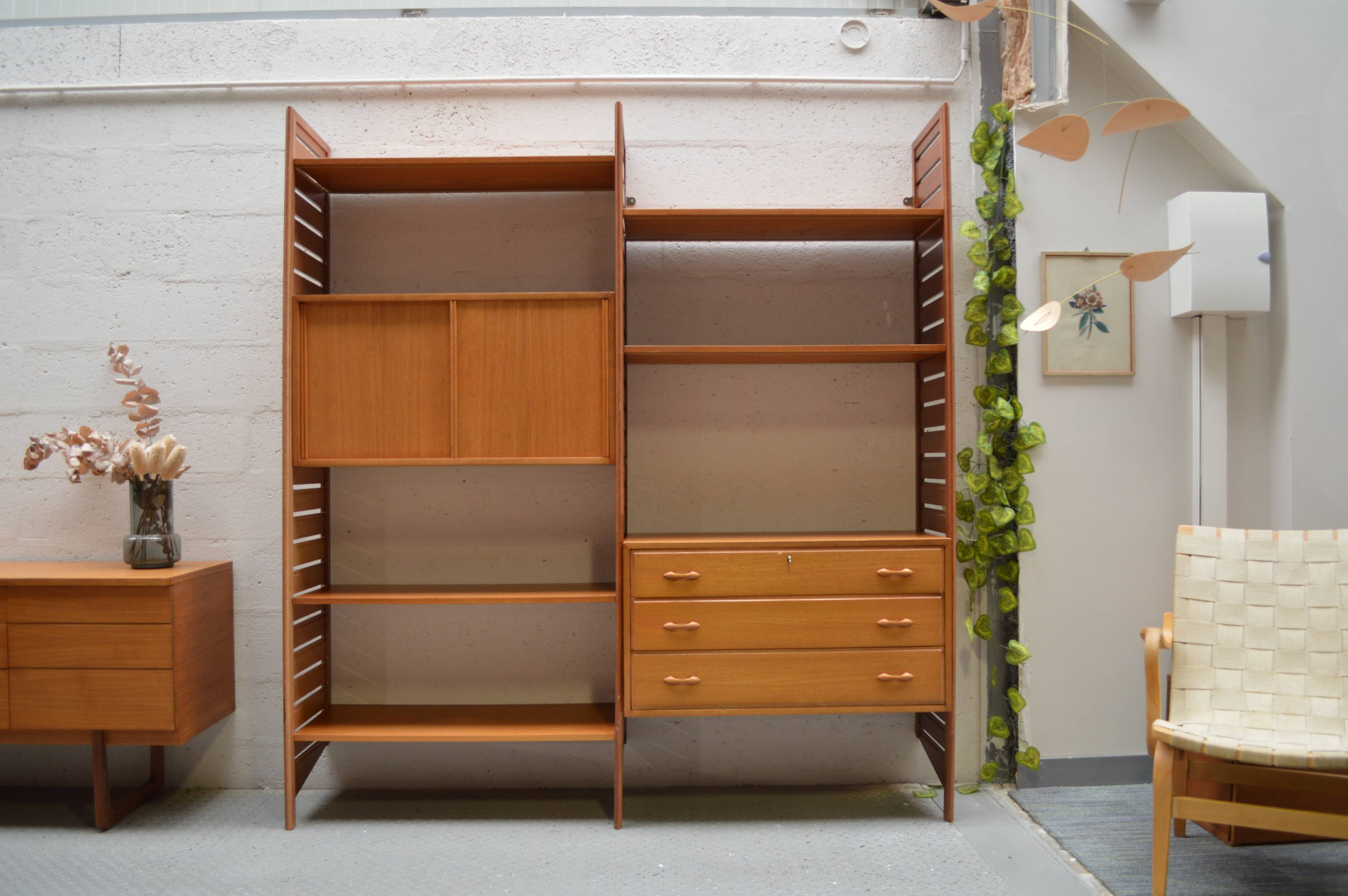 Large modular Ladderax bookshelf 186 cm