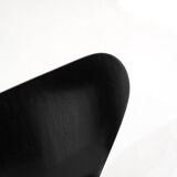 Model "3207" chair by Arne Jacobsen for Fritz Hansen, Denmark.