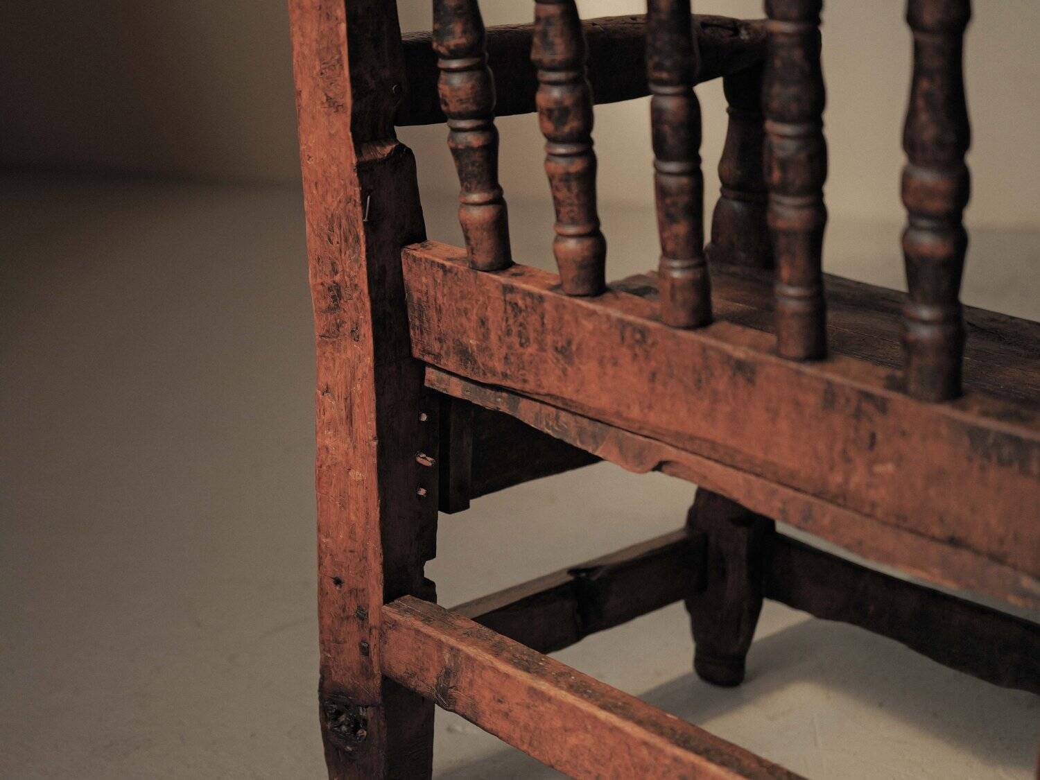 Alpine armchair in larch, 18th century