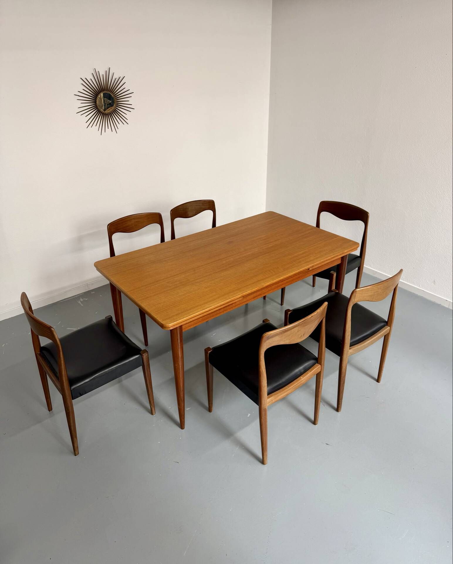 Table à manger extensible en teck design scandinave des années 1960