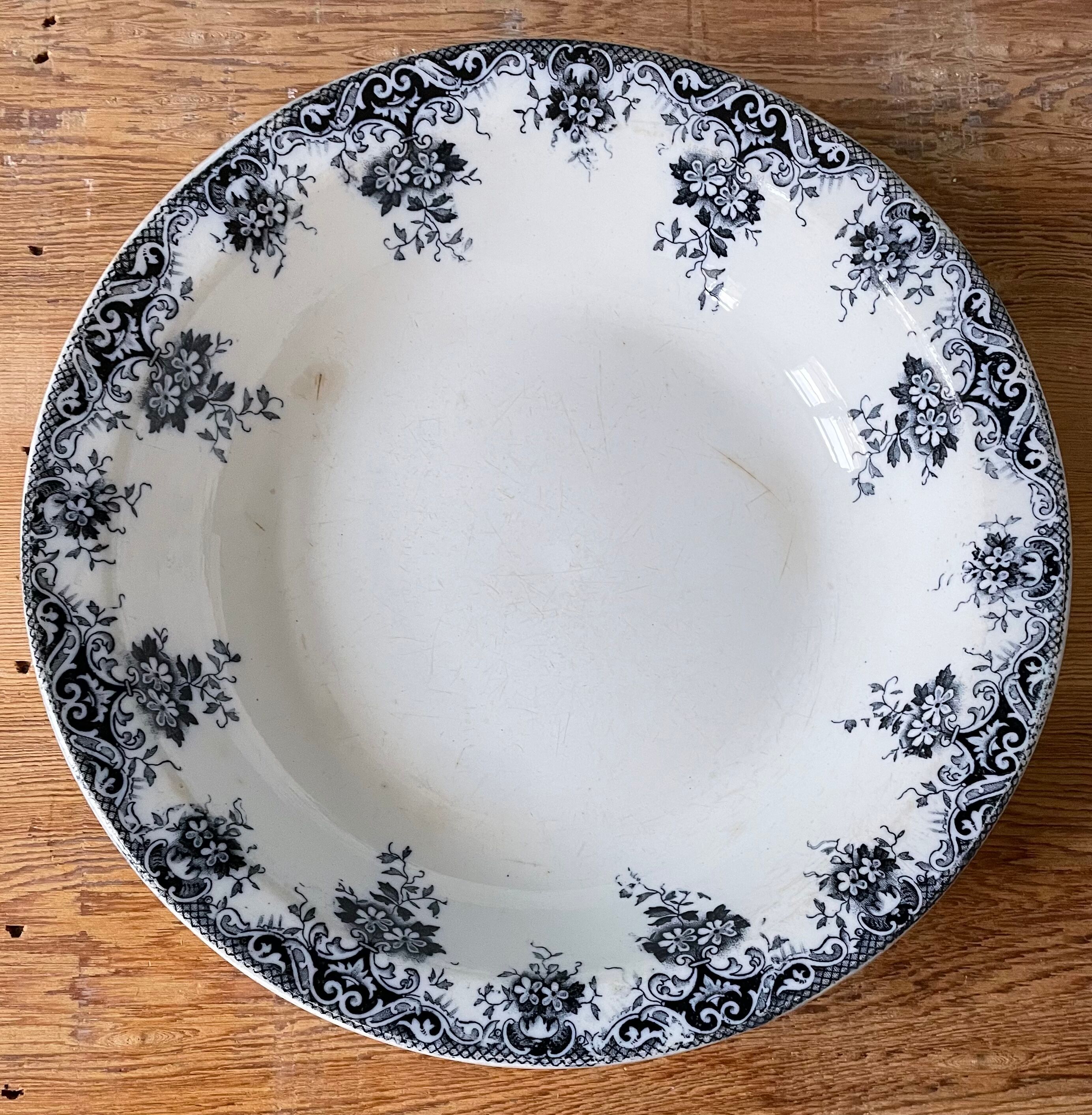 Set of 2 dishes Saint Amand and Hamage Terre De Fer