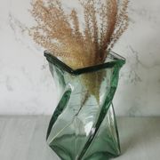 Vase design verre torsadé