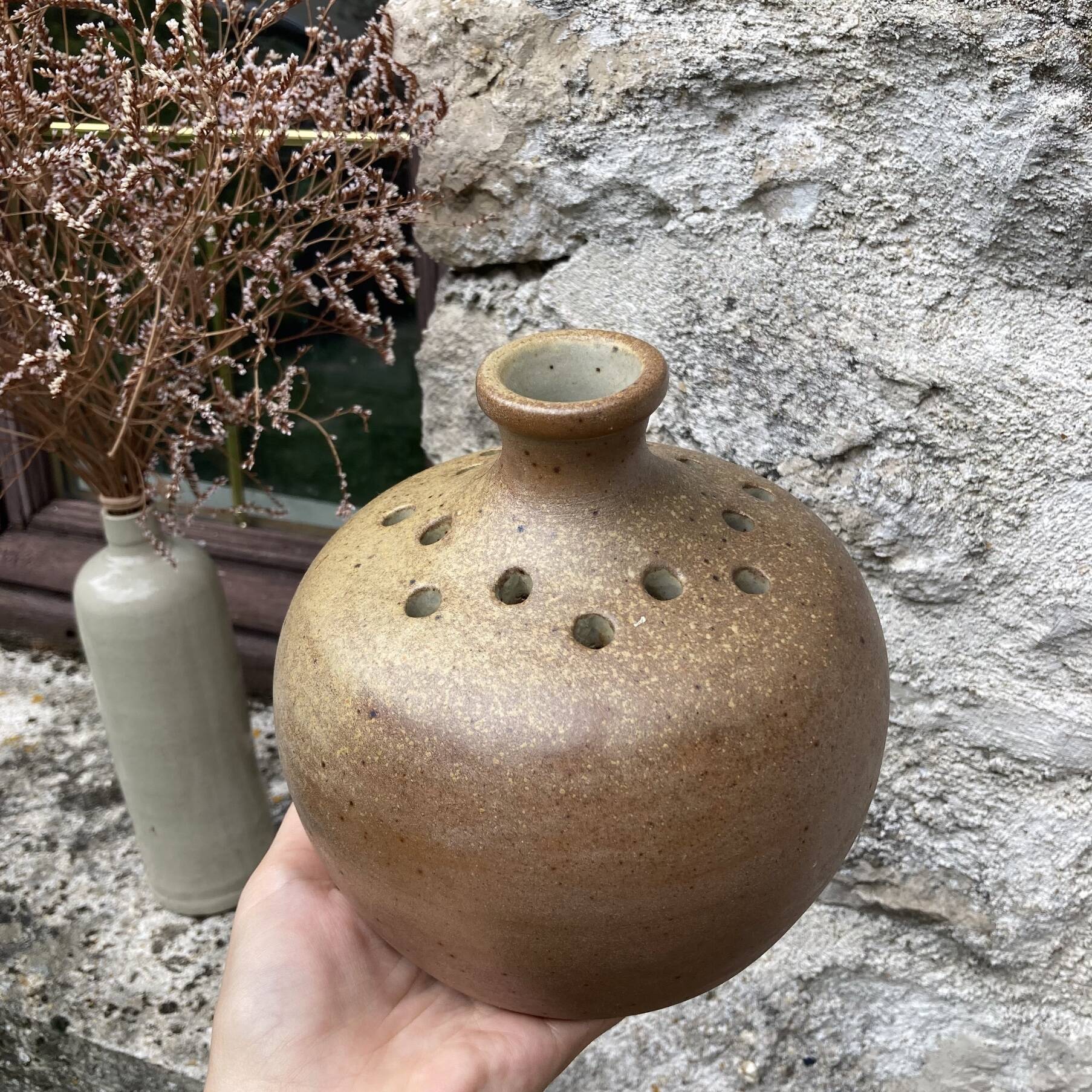 Vintage stoneware flower pick