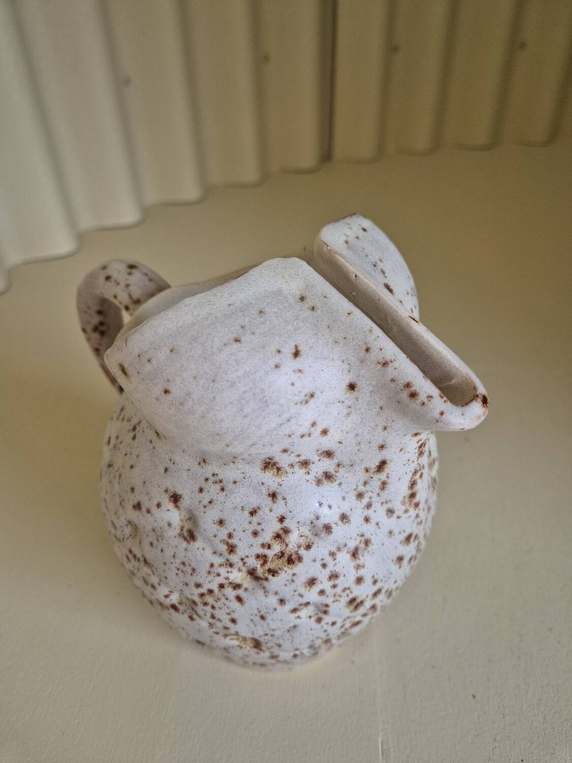 Pichet en céramique