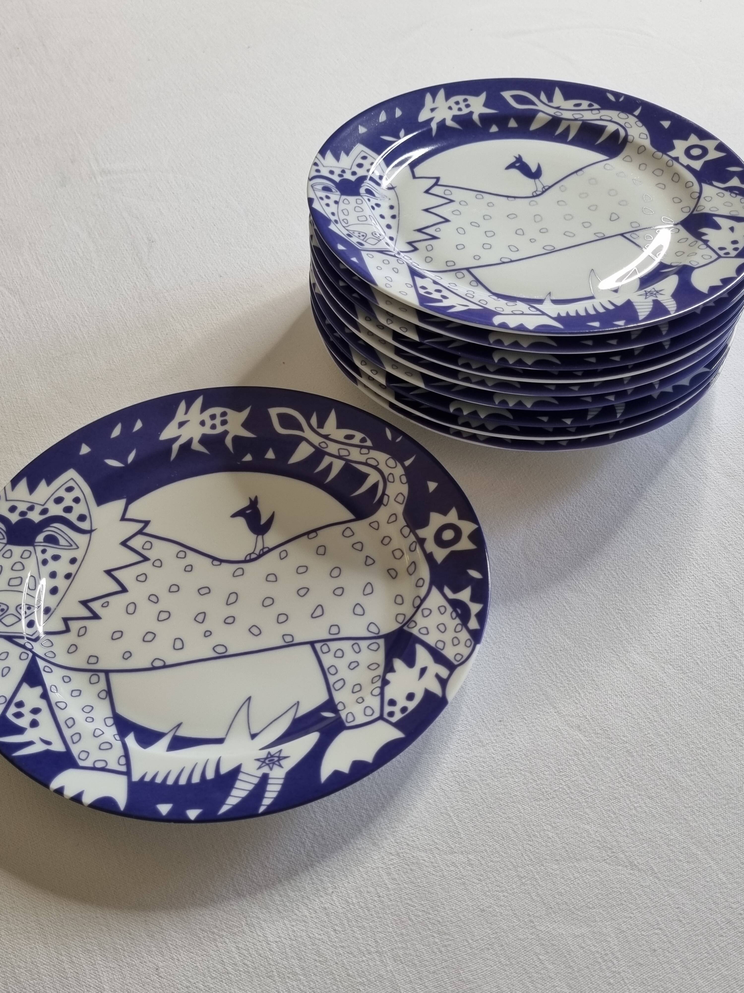 Service of 10 Plates, design by Yves Blayo Paris, 80s, 21 cm