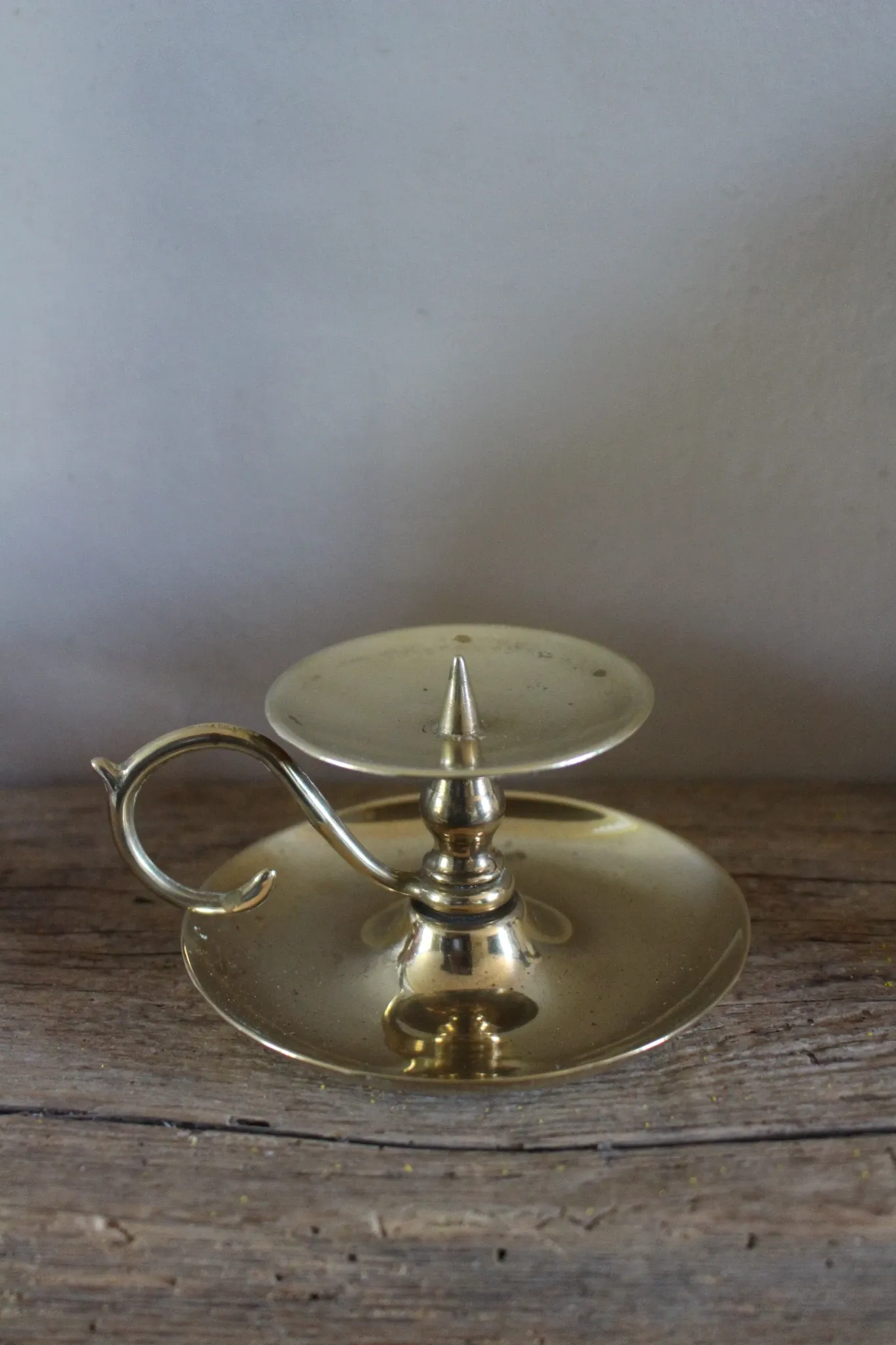 Candle holder rat of the cellar brass candle holder