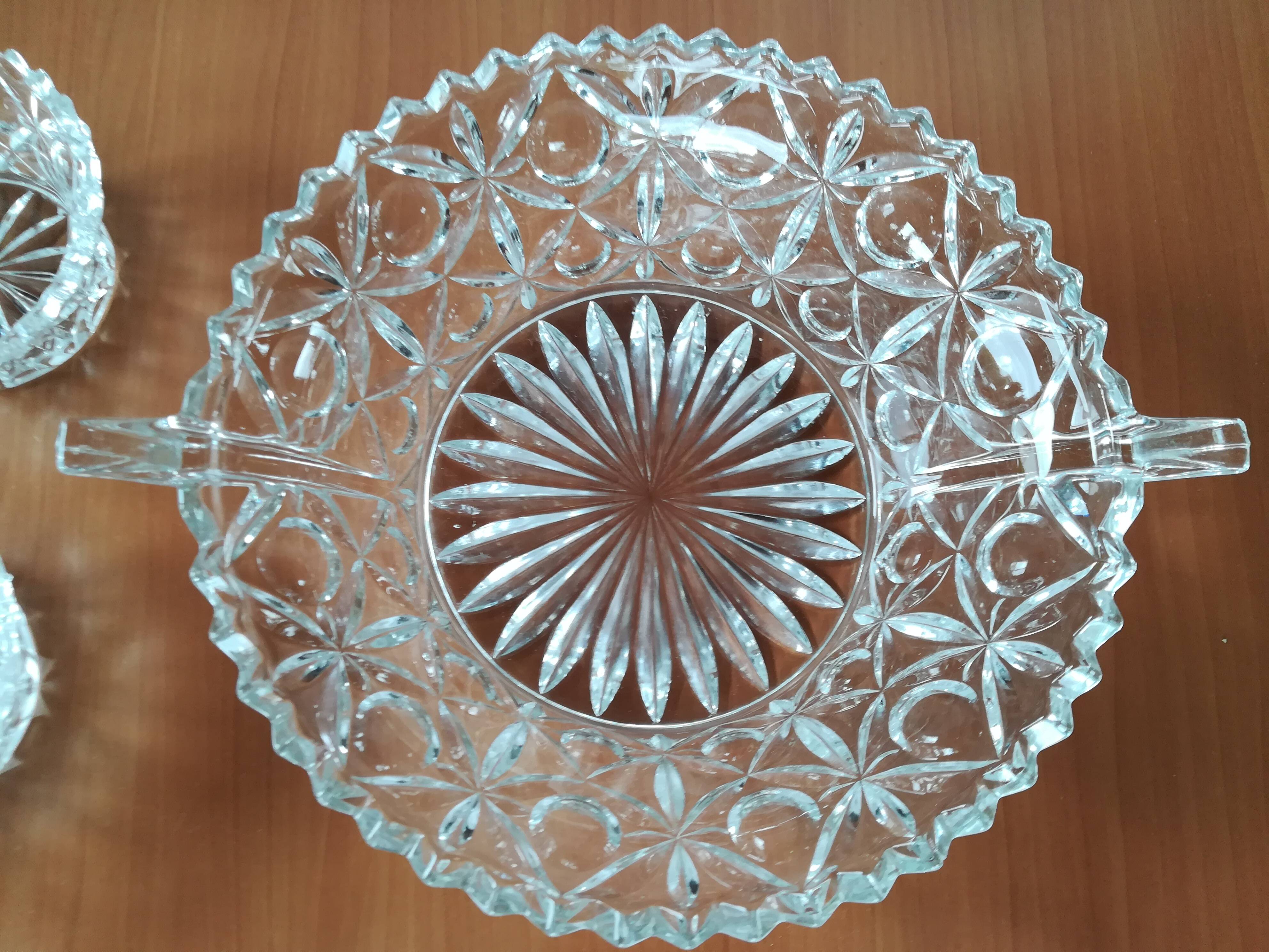 Chiseled glass fruit salad set