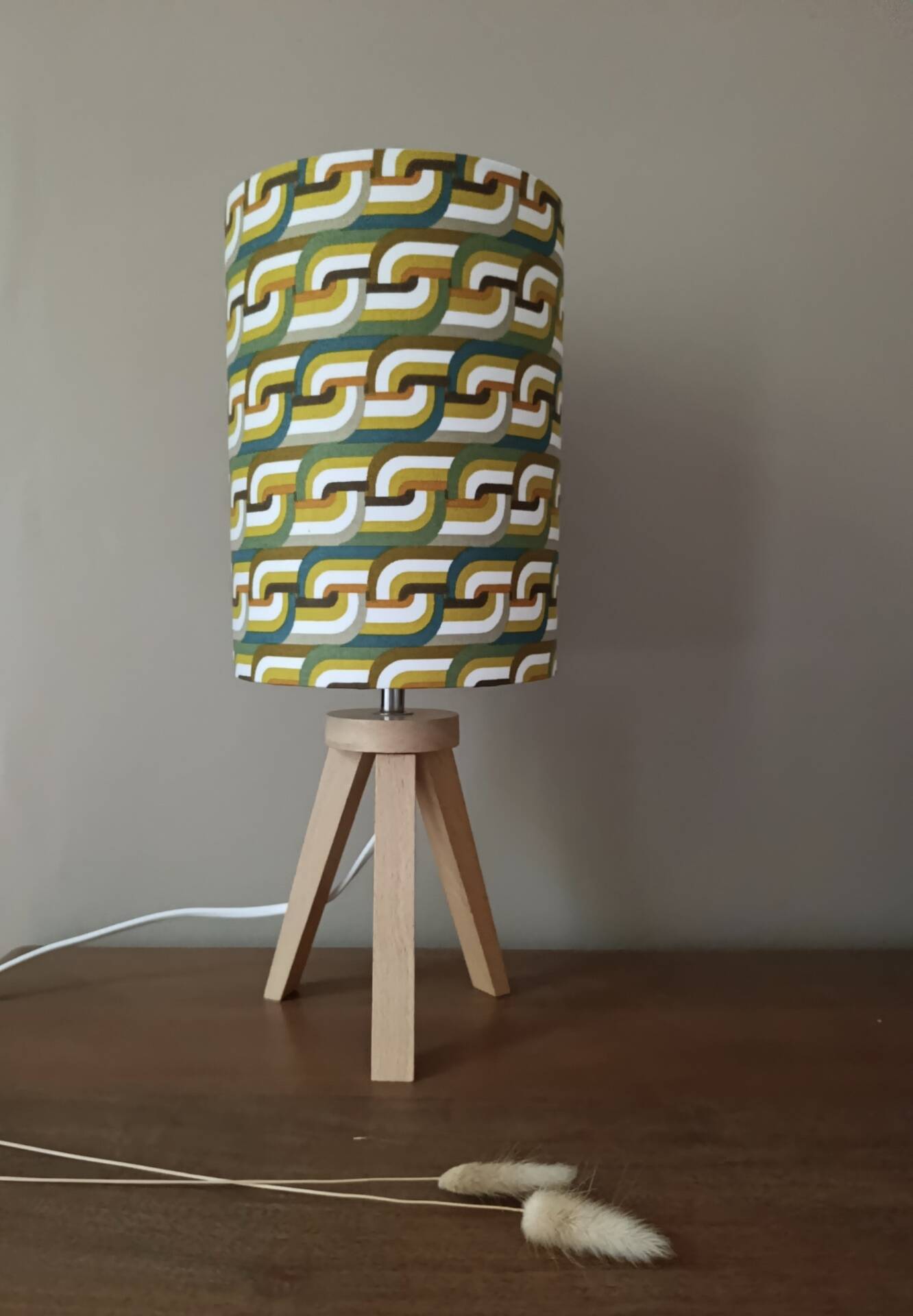 Tripod lamp wood pop Scandinavian | psychedelic print seventies
