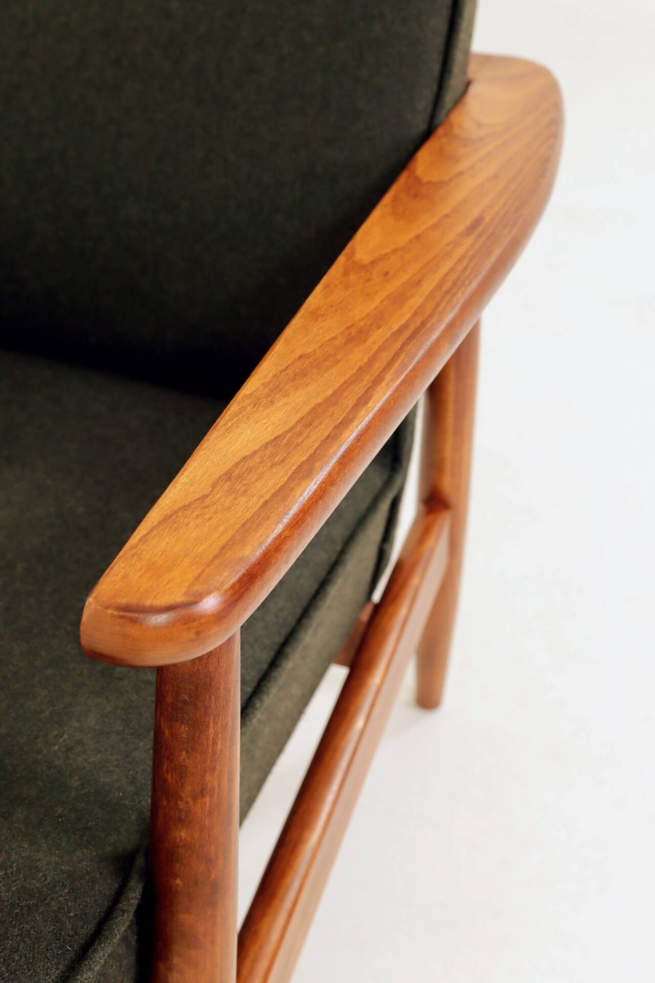 Mid Century Lounge Chair by M. Zieliński, Poland 1960, Olive Wool