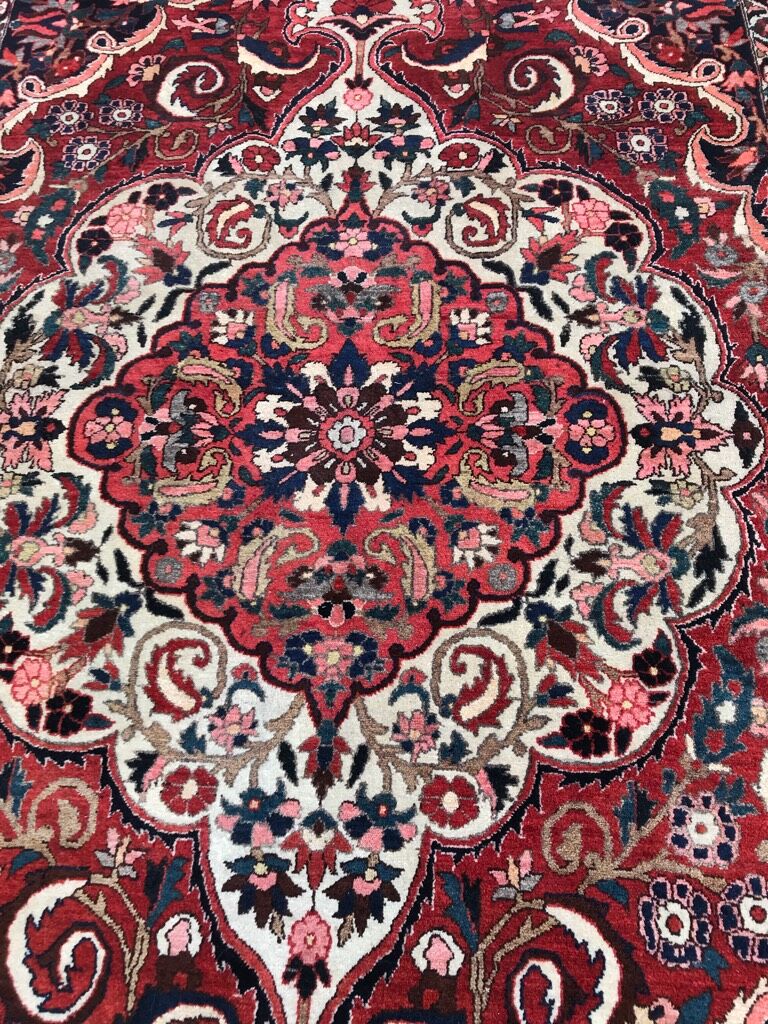 Old hand made Bakhtiar Persian wool rug 212 x 325 cm