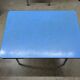 Table Formica bleu vintage