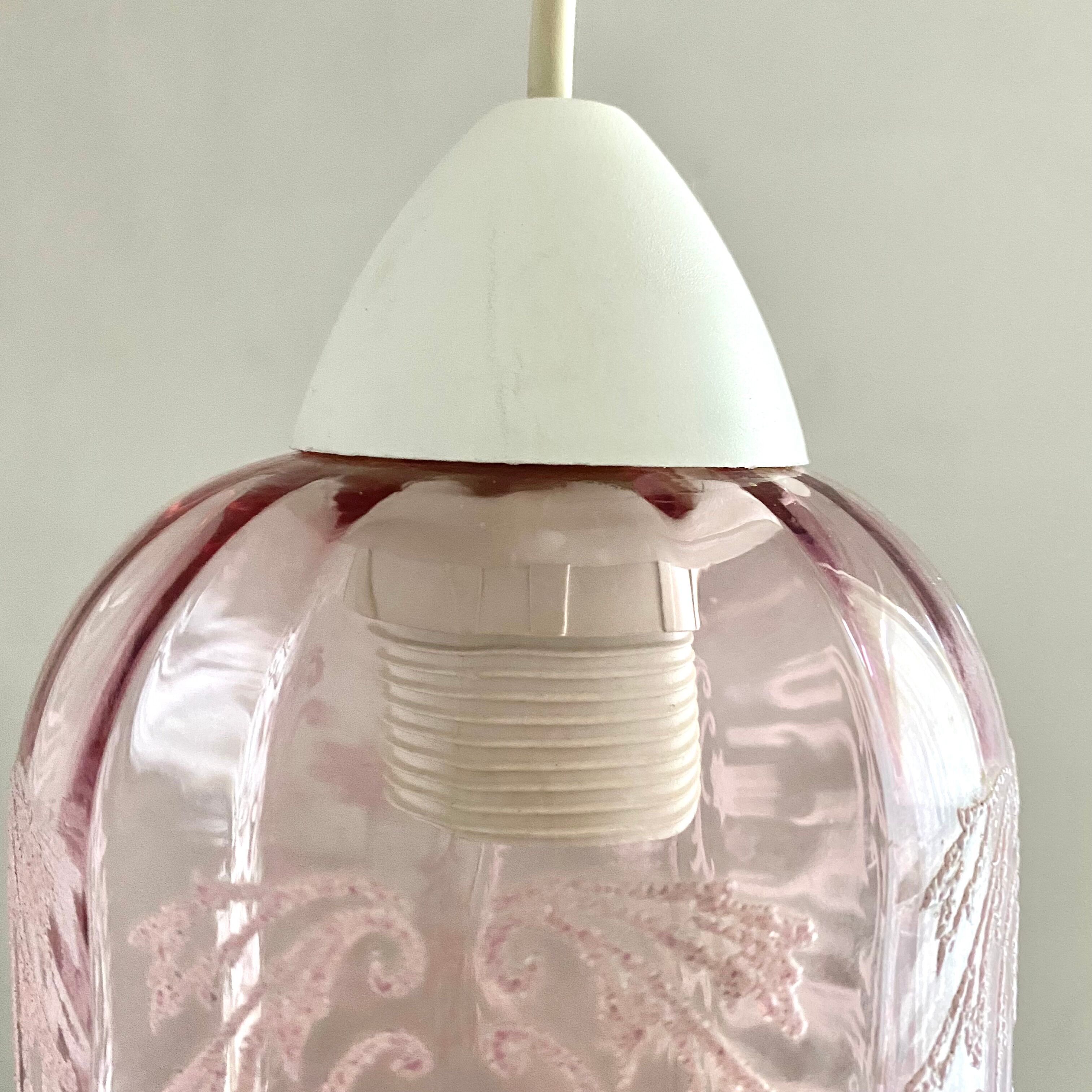 Suspension vintage en verre rose