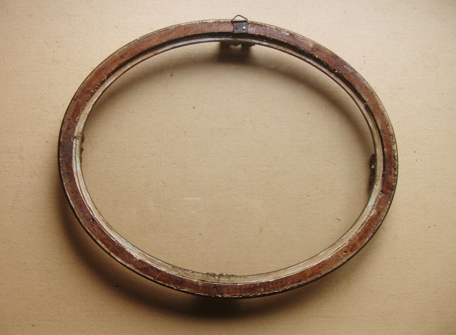 Oval frame in wood and gilded stucco in Louis XVI style - late 19th century