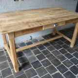 Farm table
