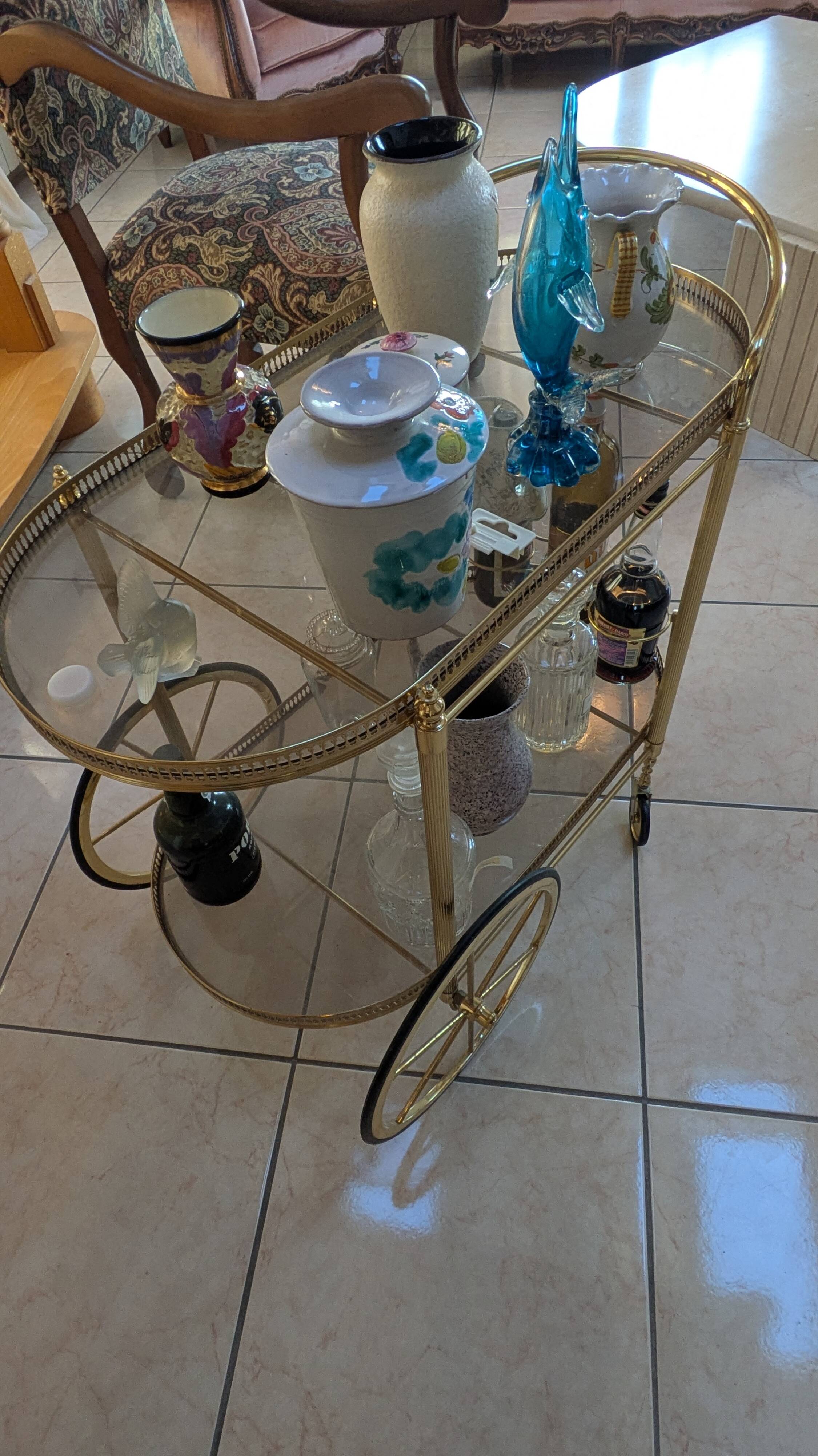 Hollywood Regency style bar cart in brass and glass, 1970s