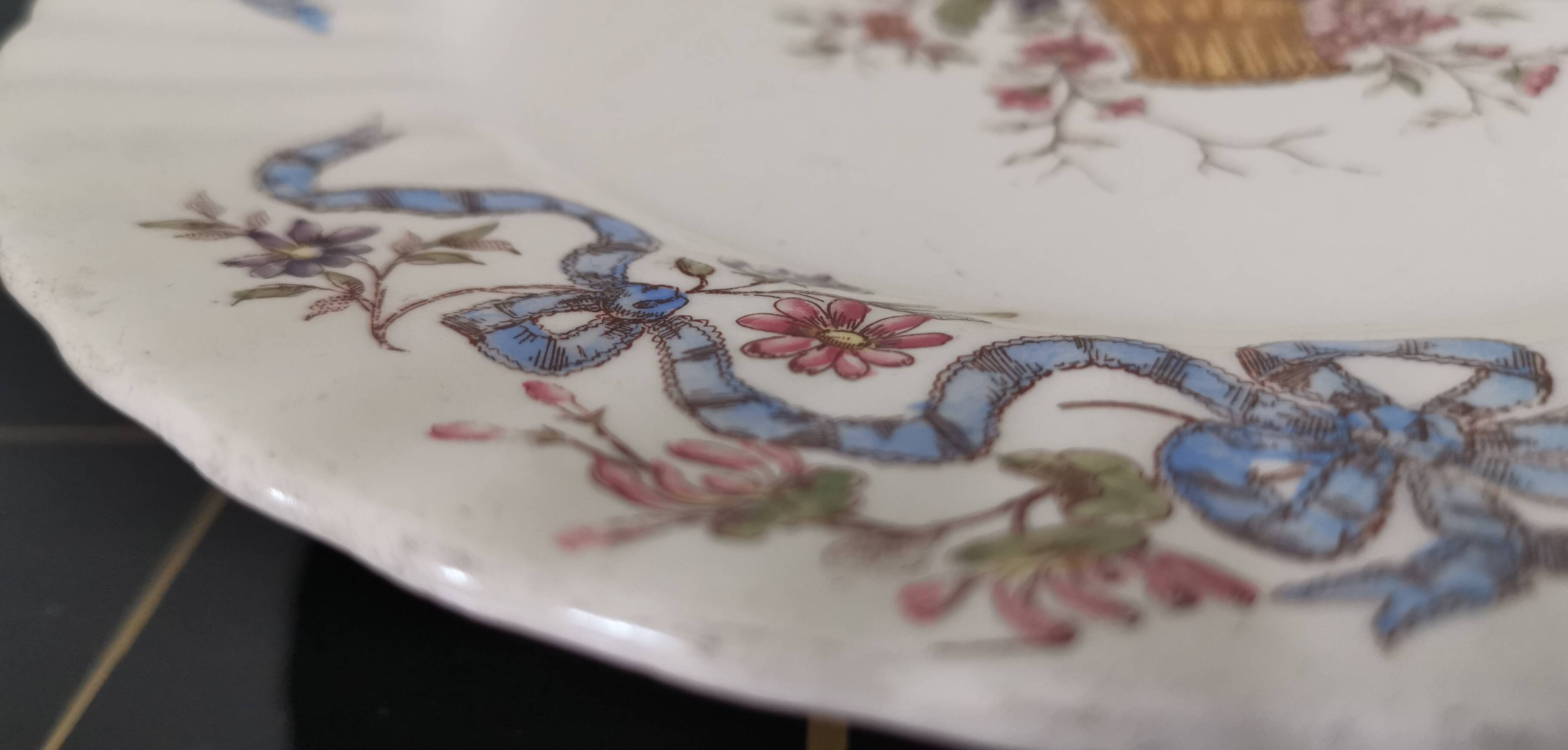 Compotier Longchamp Terre de Fer modèle "rubans"