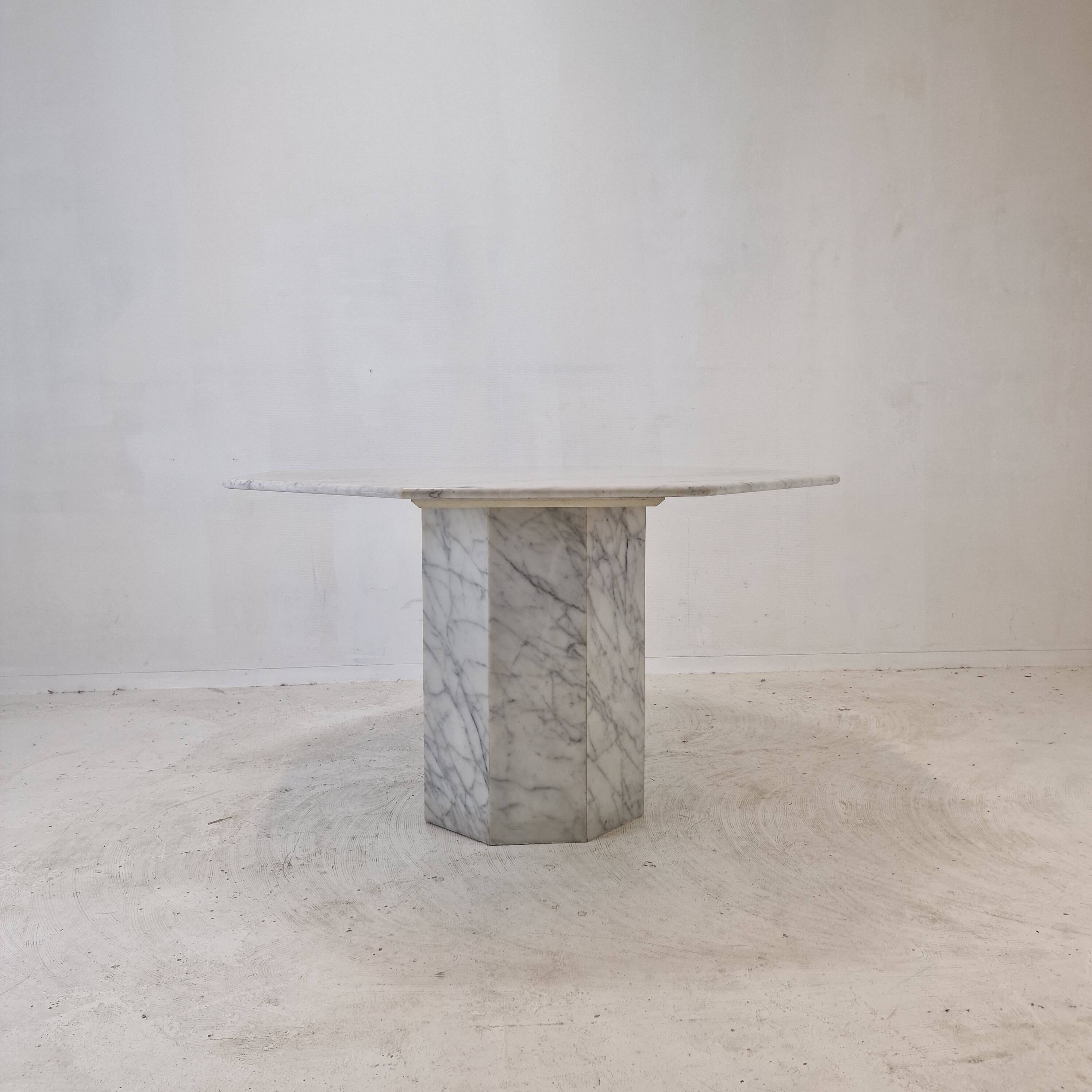 Table de jardin ou de salle à manger octogonale en marbre de carrare, italie, 1960s