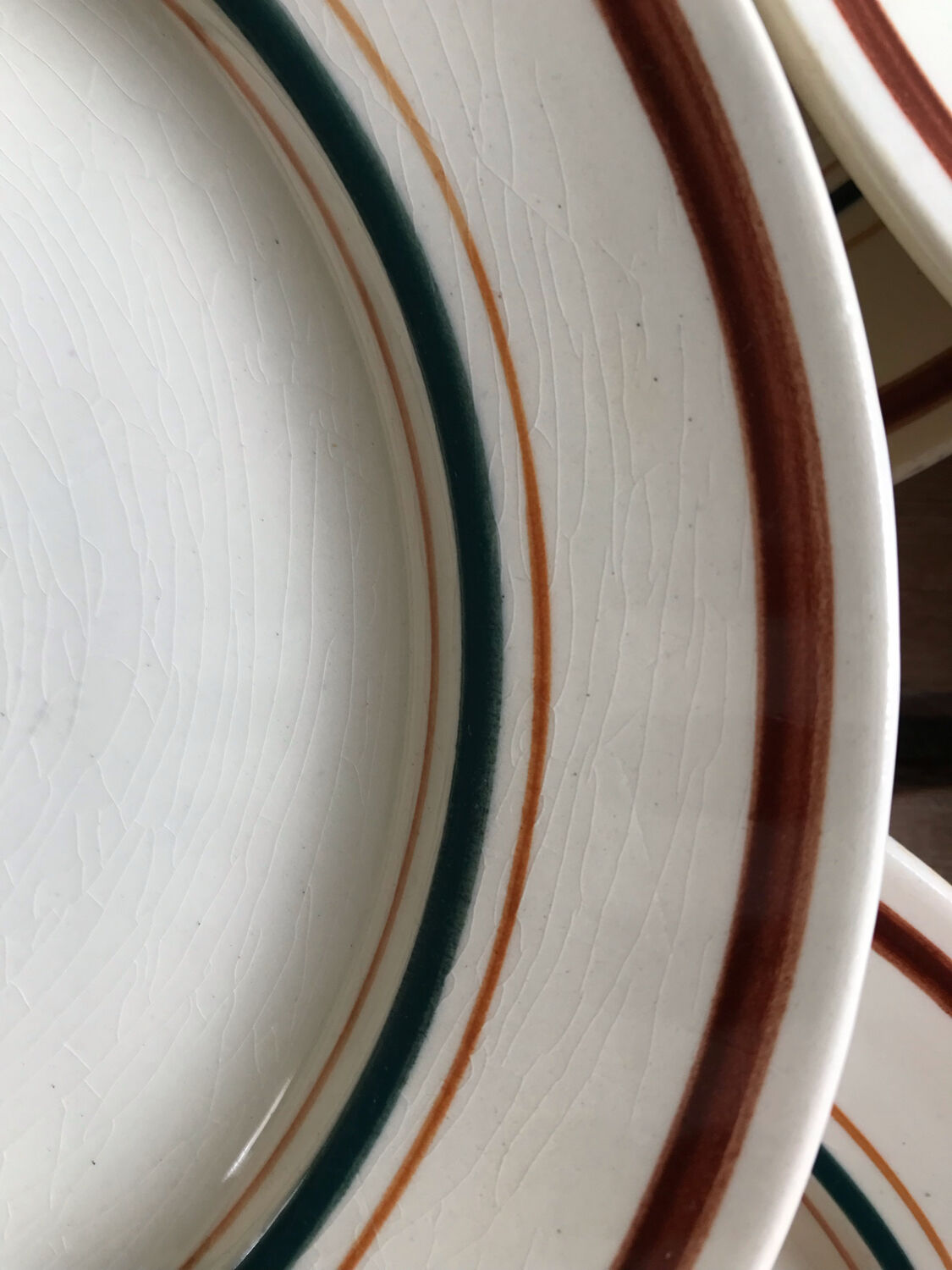 Service of 12 old flat plates "gien"