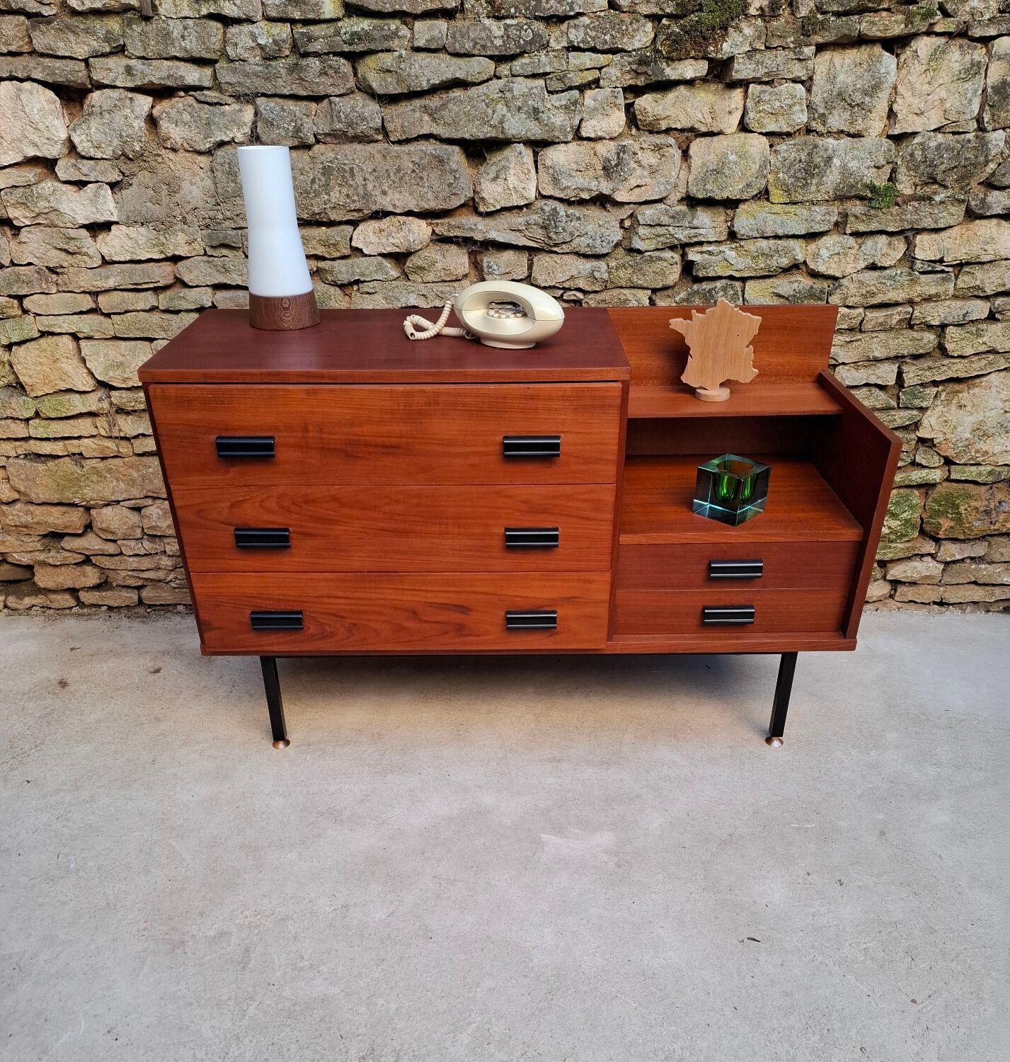 Modernist chest of drawers