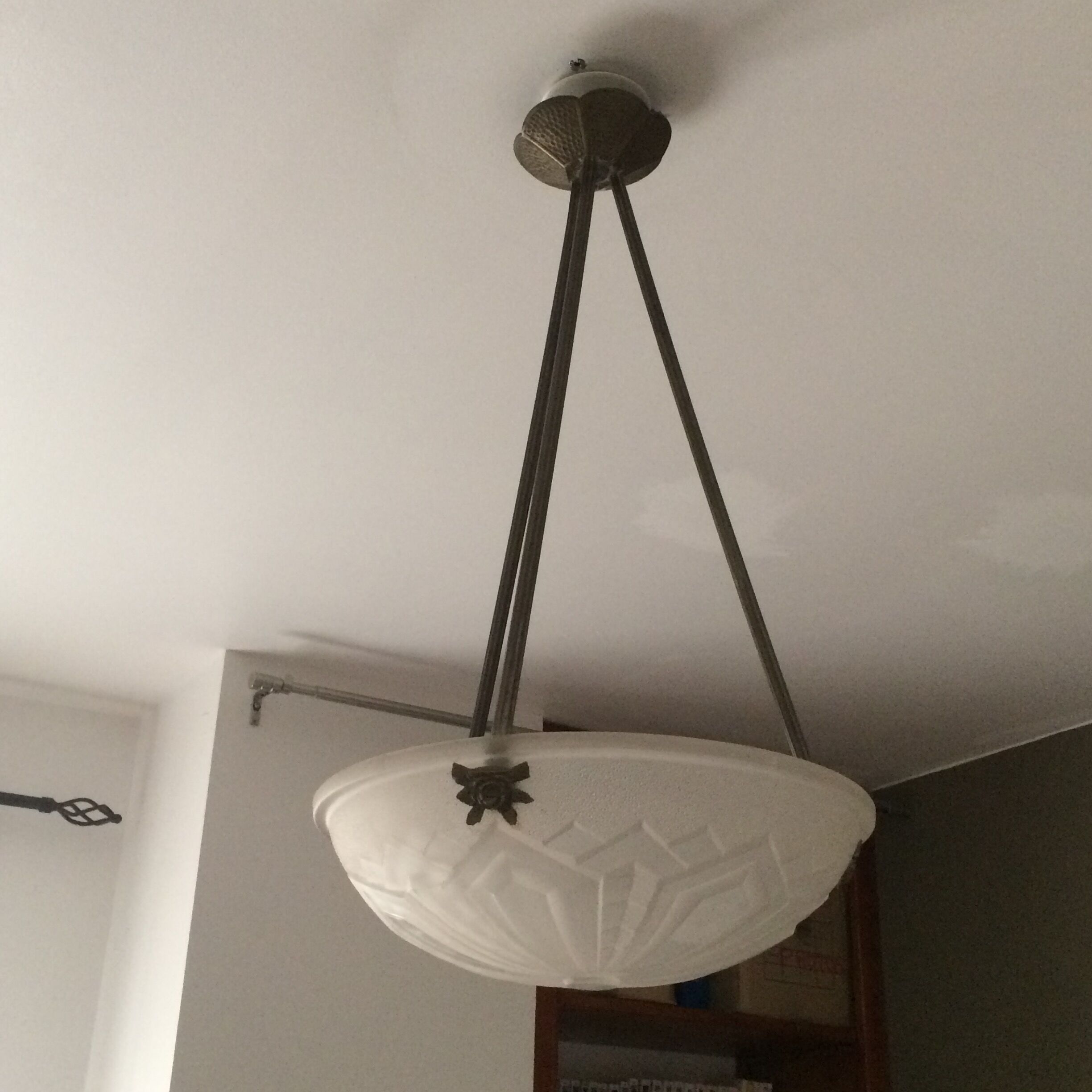 Suspension art deco en bronze vasque signée « des hanots »