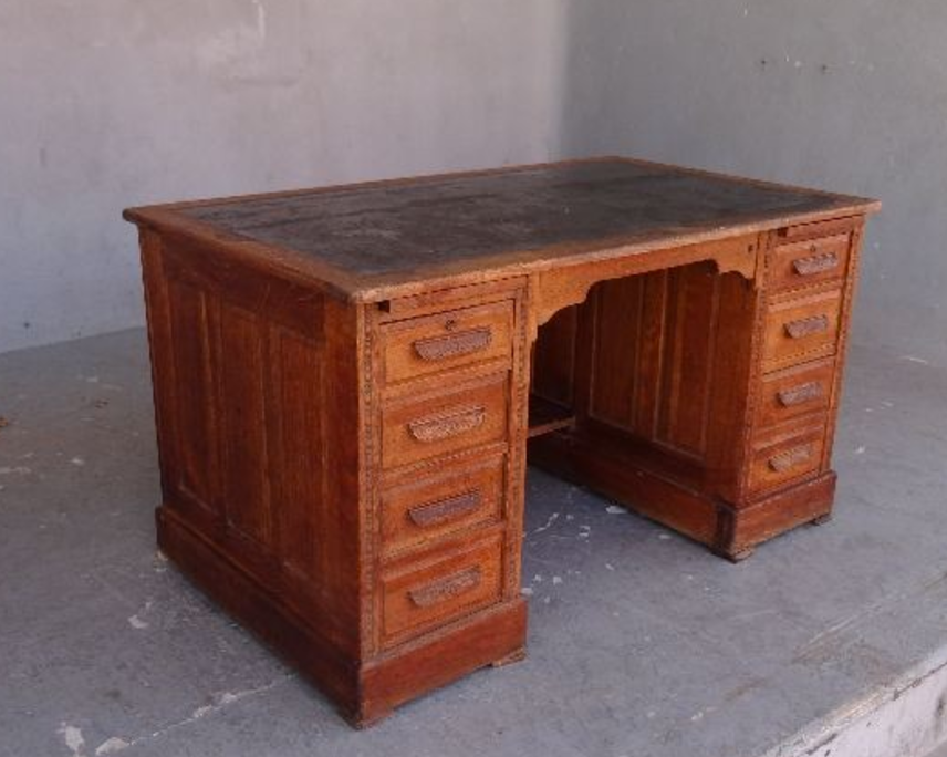 Bureau américain à caisson en chêne